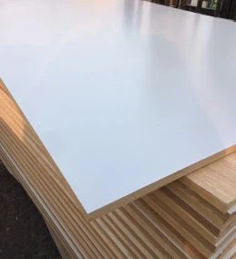 プレーンMDFメラミンMDF2-18MM