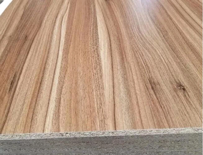 メラミン紙はドア 1220*2750mm または 1220*2745 のための薄板にされたパーティクル ボード MDF
