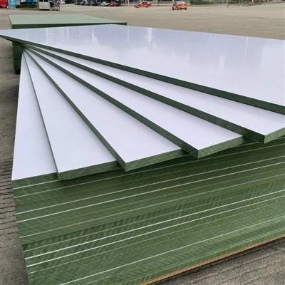 HMR 耐湿性ベニヤMDF: キッチン、バスルーム、高湿度環境用のエンジニアリング密度ボード-